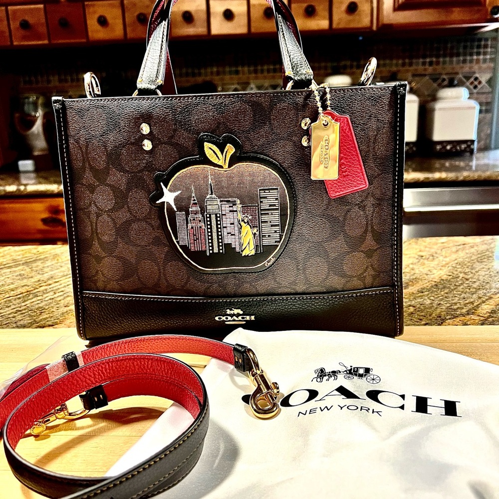 Coach Dempsey Carry-all